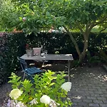 Raekkehus Taet Pa Skov, So Og By Apartment *