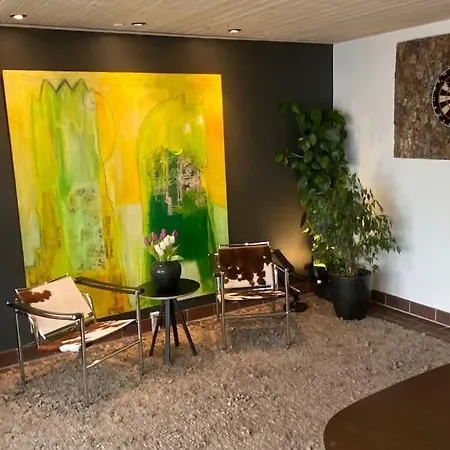 Raekkehus Taet Pa Skov, So Og By דירה *