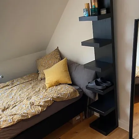 Raekkehus Taet Pa Skov, So Og By דירה